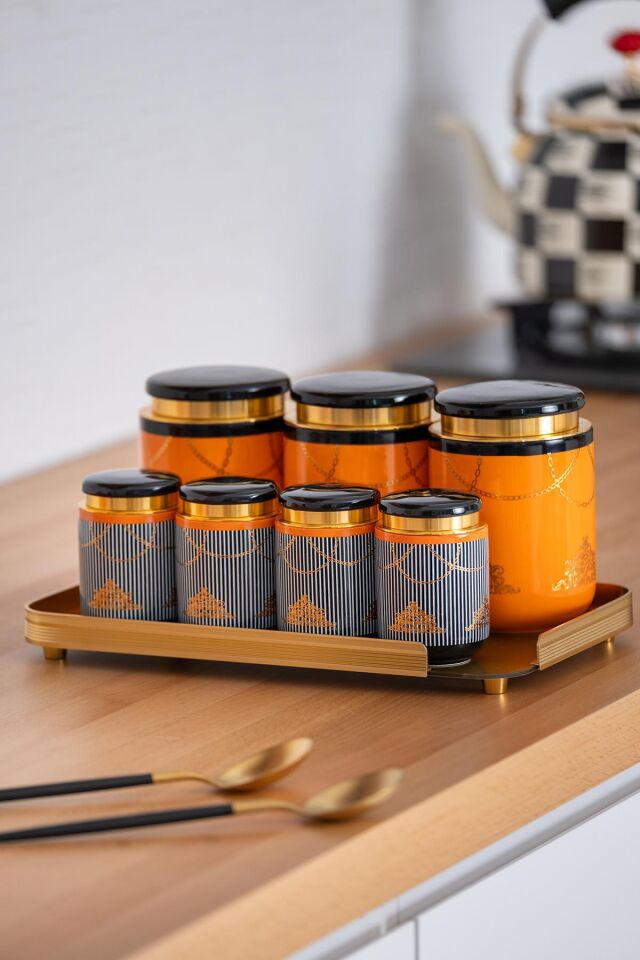 مجموعة مرطبانات زجاجية من بانسي بوزي، مكونة من 8 قطع مع صينية