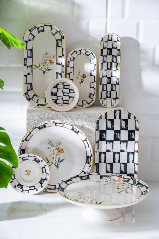 Peony 53 Piece Breakfast Set