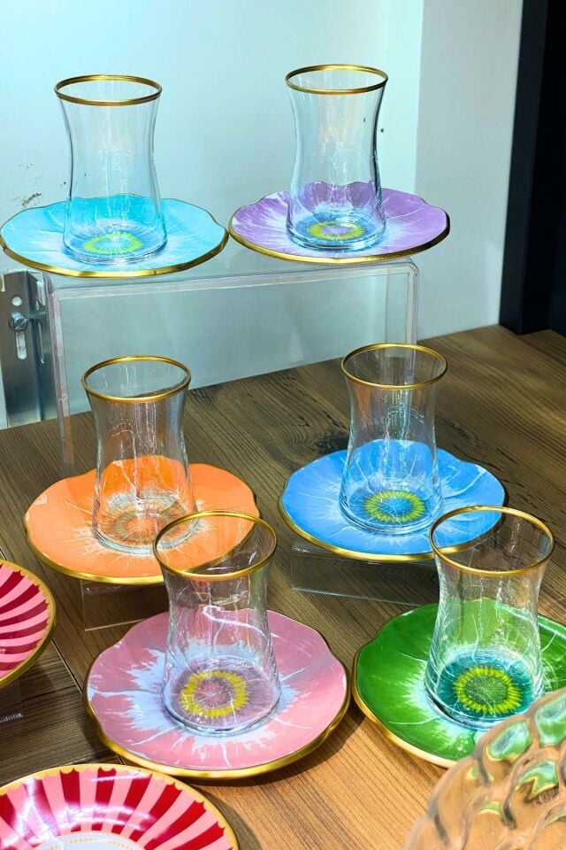 Çok Renkli Premium Çiçek Formlu 6’lı Çay Bardağı Takımı