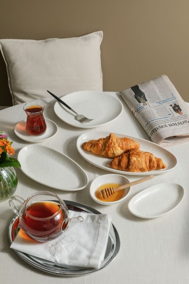 Lace Serisi 26 Parça 6 Kişilik Porselen Kahvaltı Seti – Dantel Dokulu Zarif Tasarım